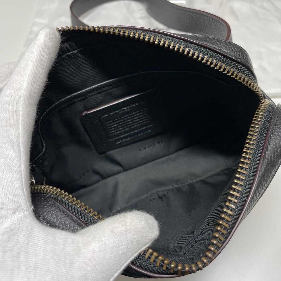 r*n様 美品　COACH ダークブルー レザー ボディバッグ