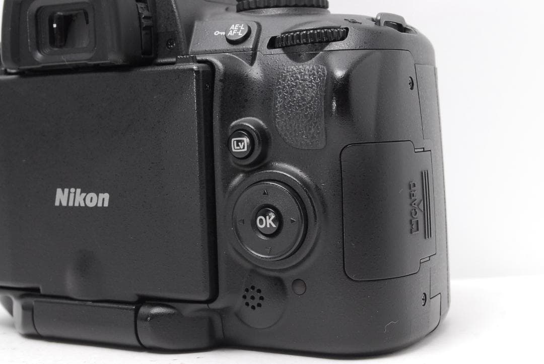 【バリアングル液晶搭載のエントリーモデル】Nikon D5000　スマホ転送