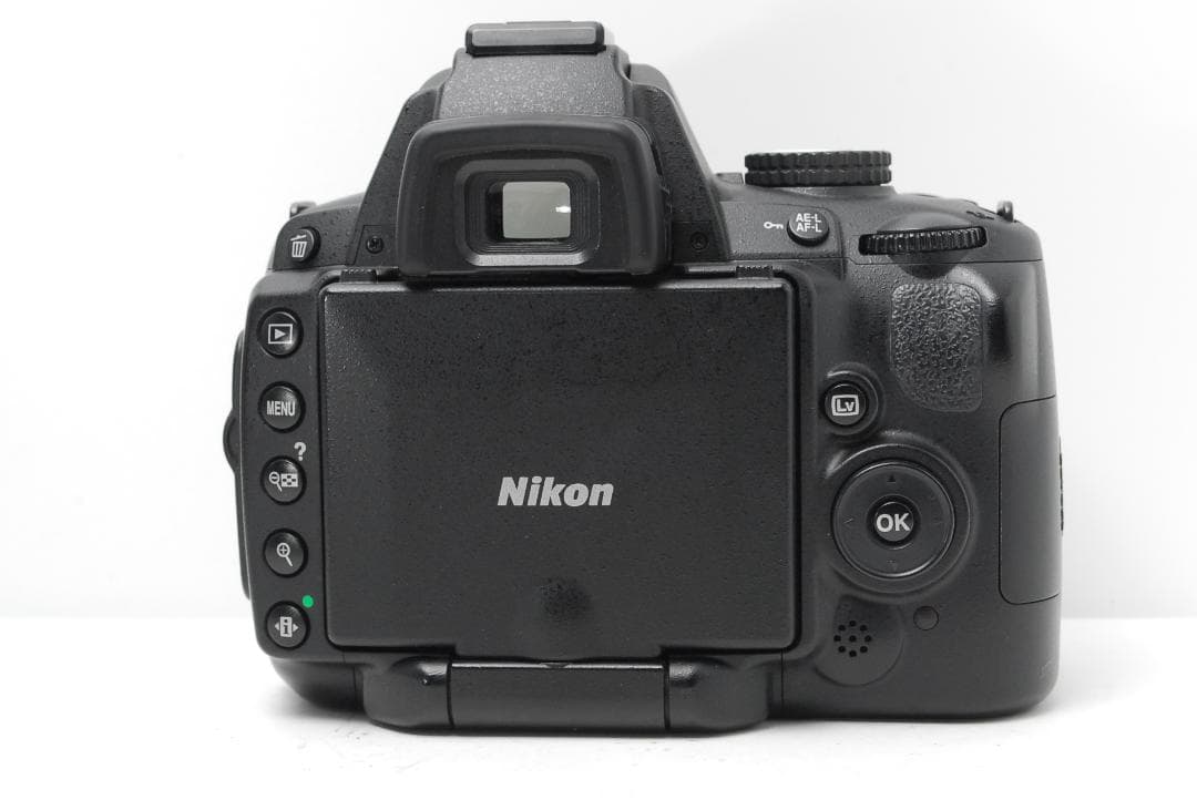 【バリアングル液晶搭載のエントリーモデル】Nikon D5000　スマホ転送