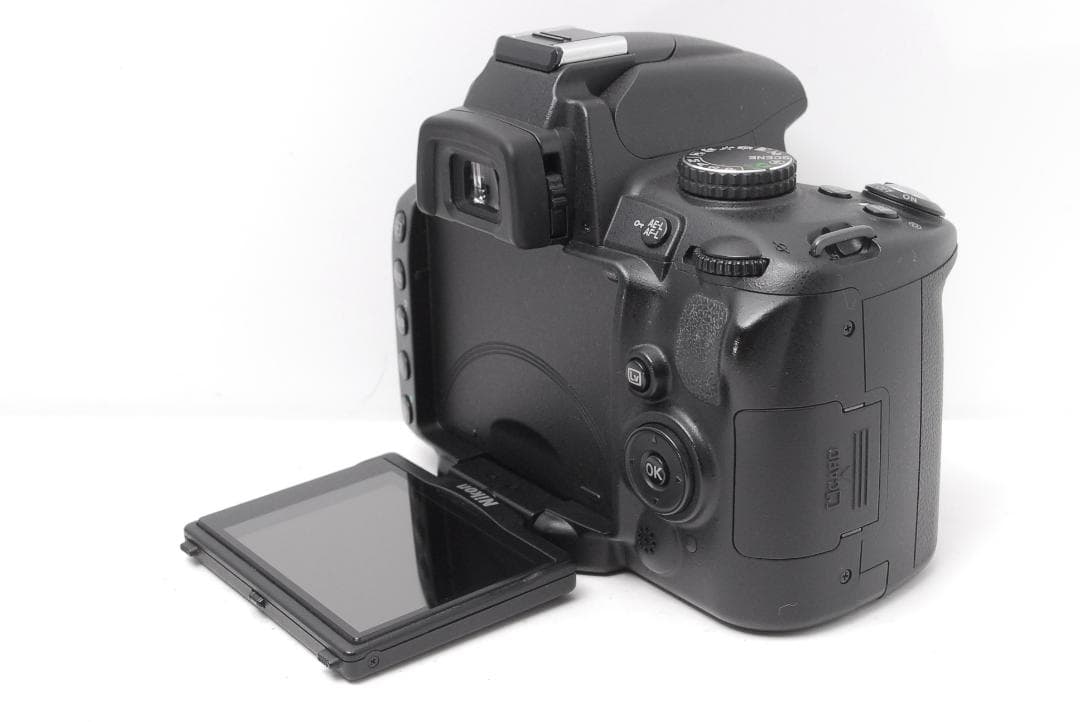 【バリアングル液晶搭載のエントリーモデル】Nikon D5000　スマホ転送