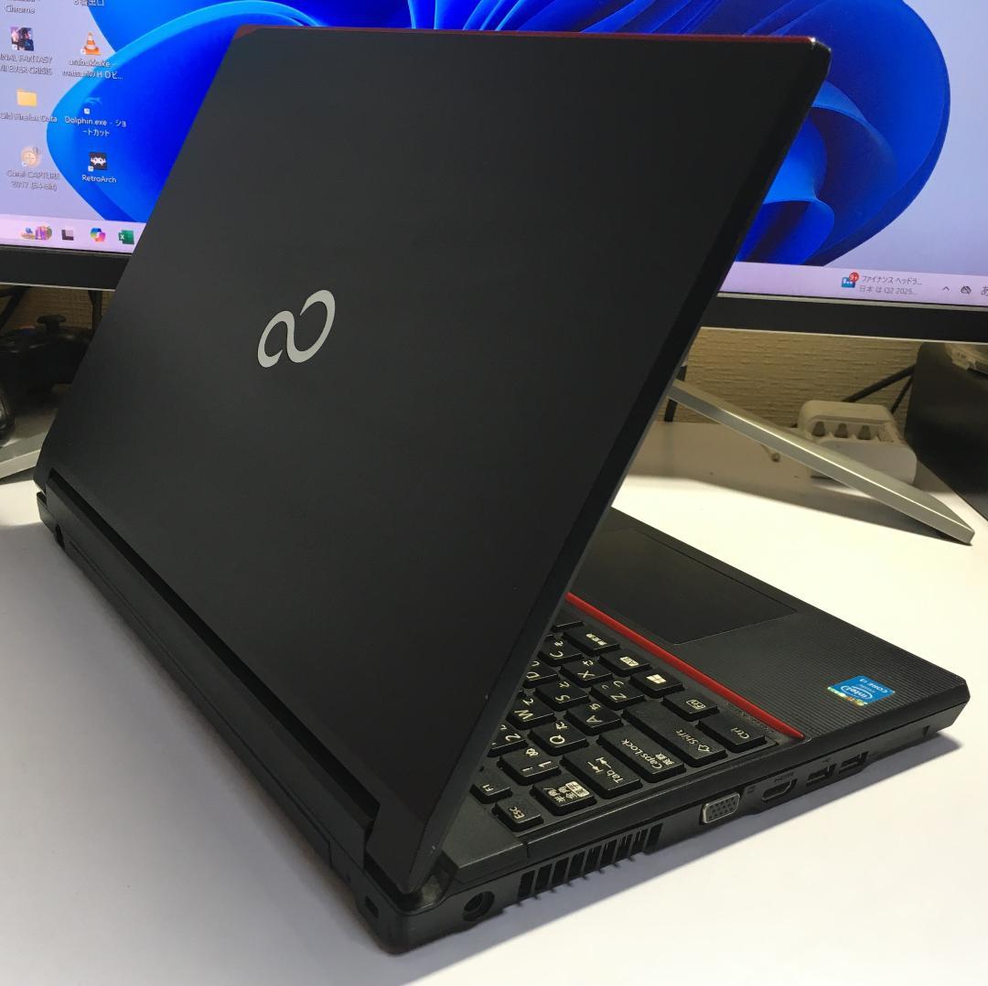 富士通 FMV LIFEBOOK A574/HX Windows11