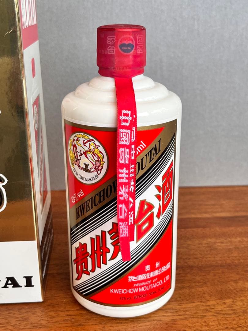 MOUTAI 500ml 43% アルコール グラス付き