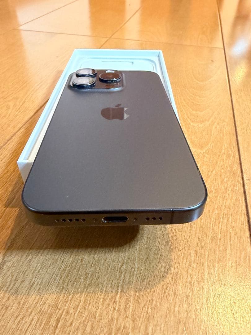 iPhone 15 Pro 128GB ブラックチタニウム SIMフリー 美品