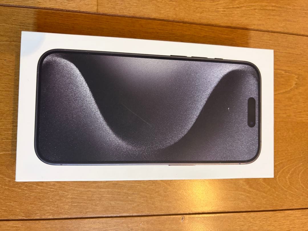 iPhone 15 Pro 128GB ブラックチタニウム SIMフリー 美品