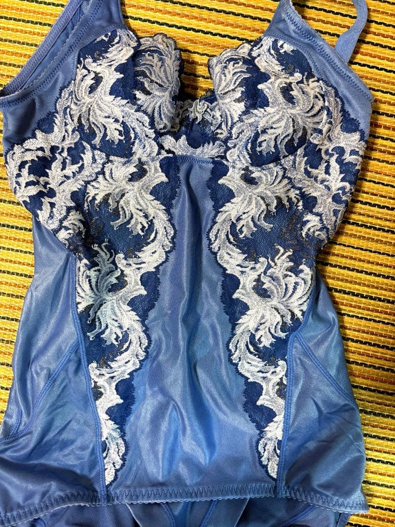 最終お値下げです。マルコ　限定色カーヴィシャスボディスーツ