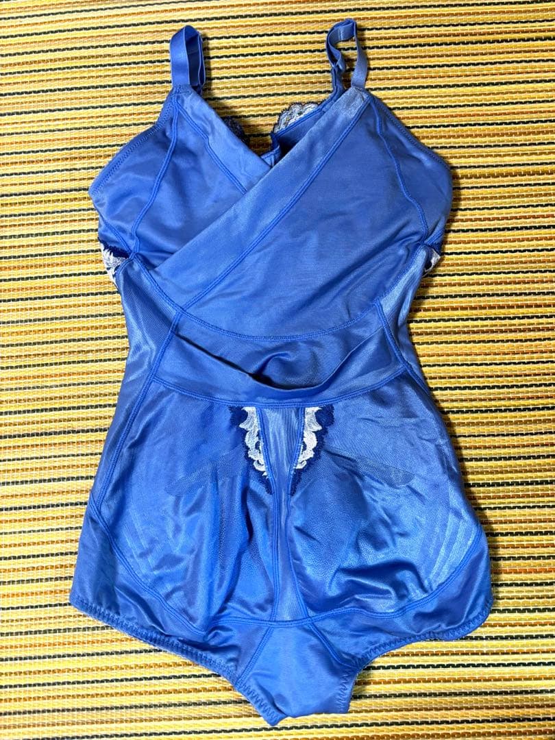 最終お値下げです。マルコ　限定色カーヴィシャスボディスーツ