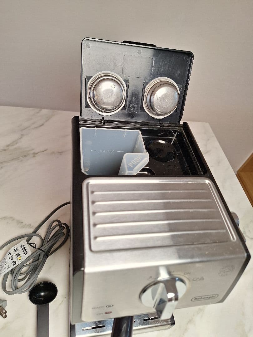 正規品箱入り中古 DeLonghi ECP3220J-BK エスプレッソマシン