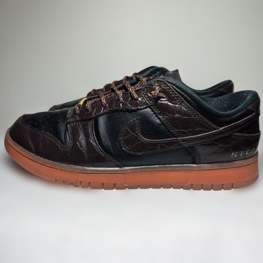 靴 NIKE DUNK LOW SE BLACK/VELVET BROWN