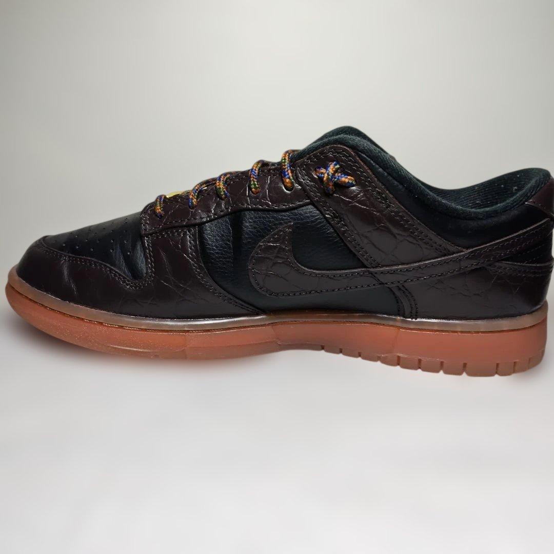 靴 NIKE DUNK LOW SE BLACK/VELVET BROWN