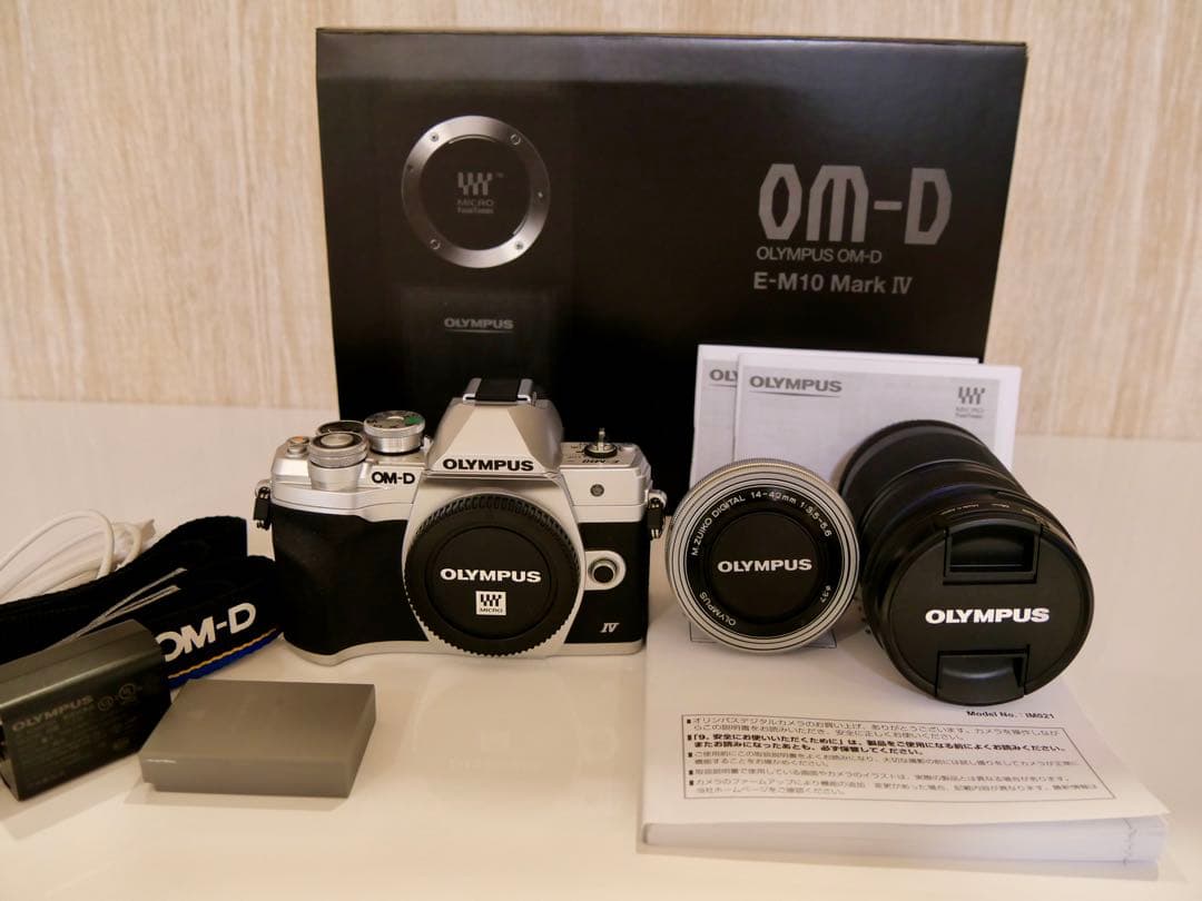 OLYMPUS OM-D E-M10 Mark IV ダブルズームキット