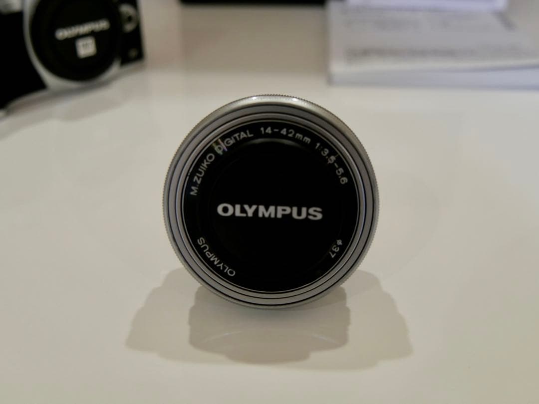 OLYMPUS OM-D E-M10 Mark IV ダブルズームキット