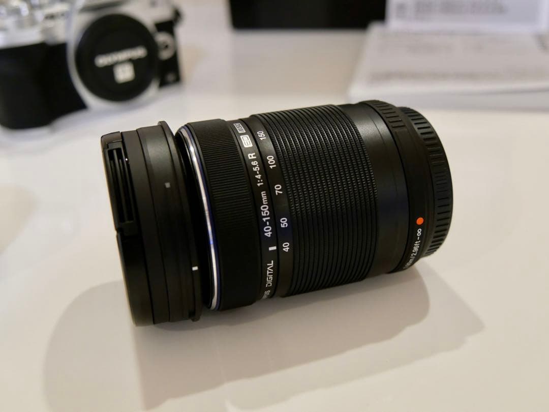 OLYMPUS OM-D E-M10 Mark IV ダブルズームキット