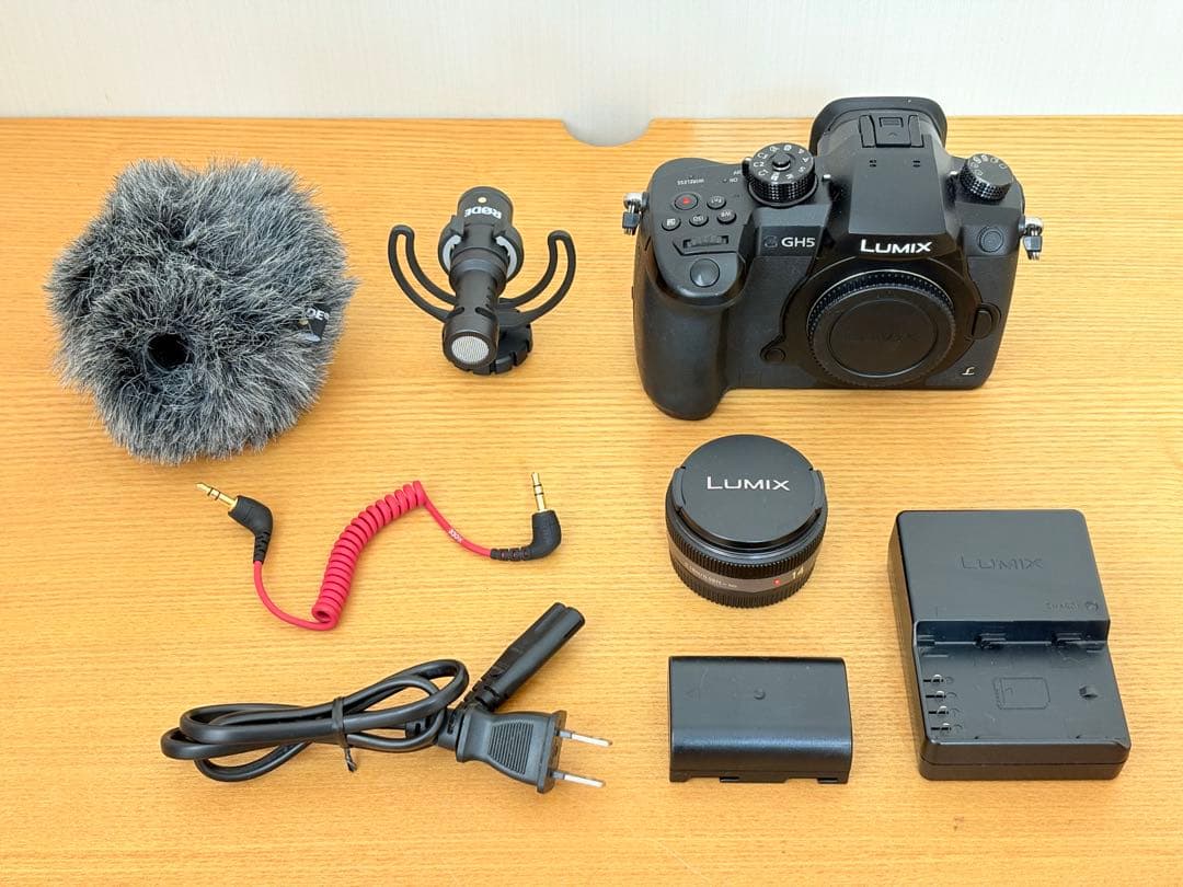 4K録画におすすめ 訳あり パナソニックGH5単焦点レンズ、外付けマイク付き