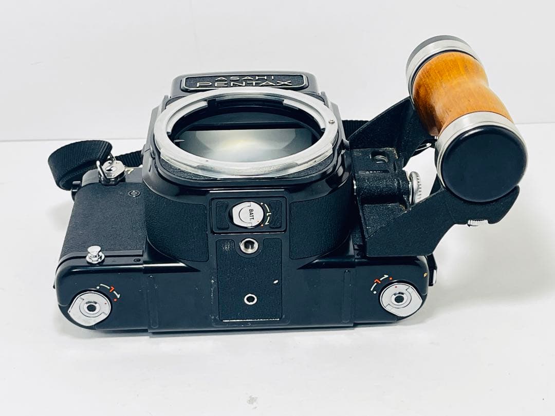 【完動品】ASAHI PENTAX 6×7 木製グリップ　ストラップ付き