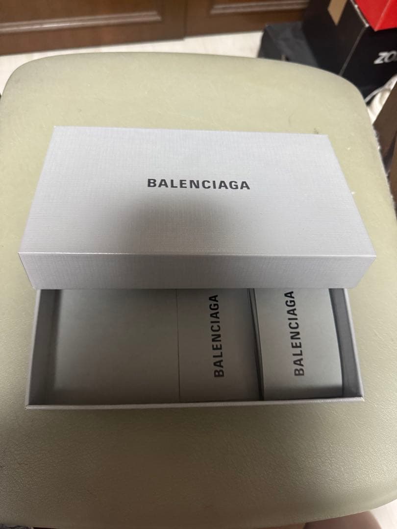 BALENCIAGA カラフルビーズキーホルダー