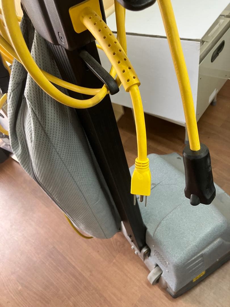 蔵王産業 スーパーパイルブラシ 業務用カーペット掃除機 70000J 100V