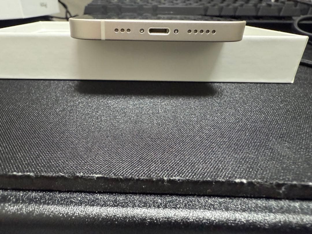 B*︎様 新品未使用 iPhone 12 ホワイト64GB ジャンク リンゴルー