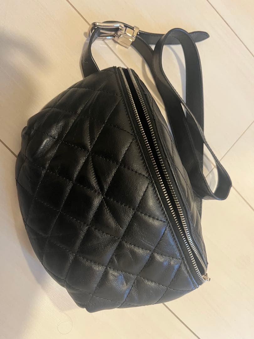 CHANEL キルティング ブラックレザー ウエストポーチ　ボディ　バッグ
