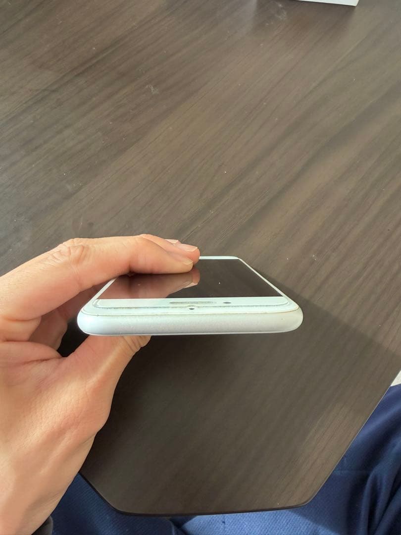 【美品]】Apple iPhone 7 シルバー 128GB