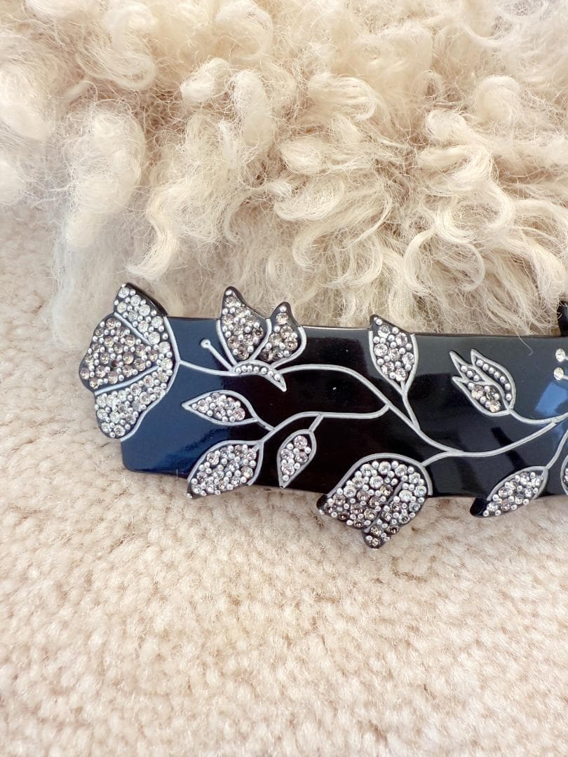 アレクサンドル ズアリ フラワー スワロフスキー バレッタ　ブラック