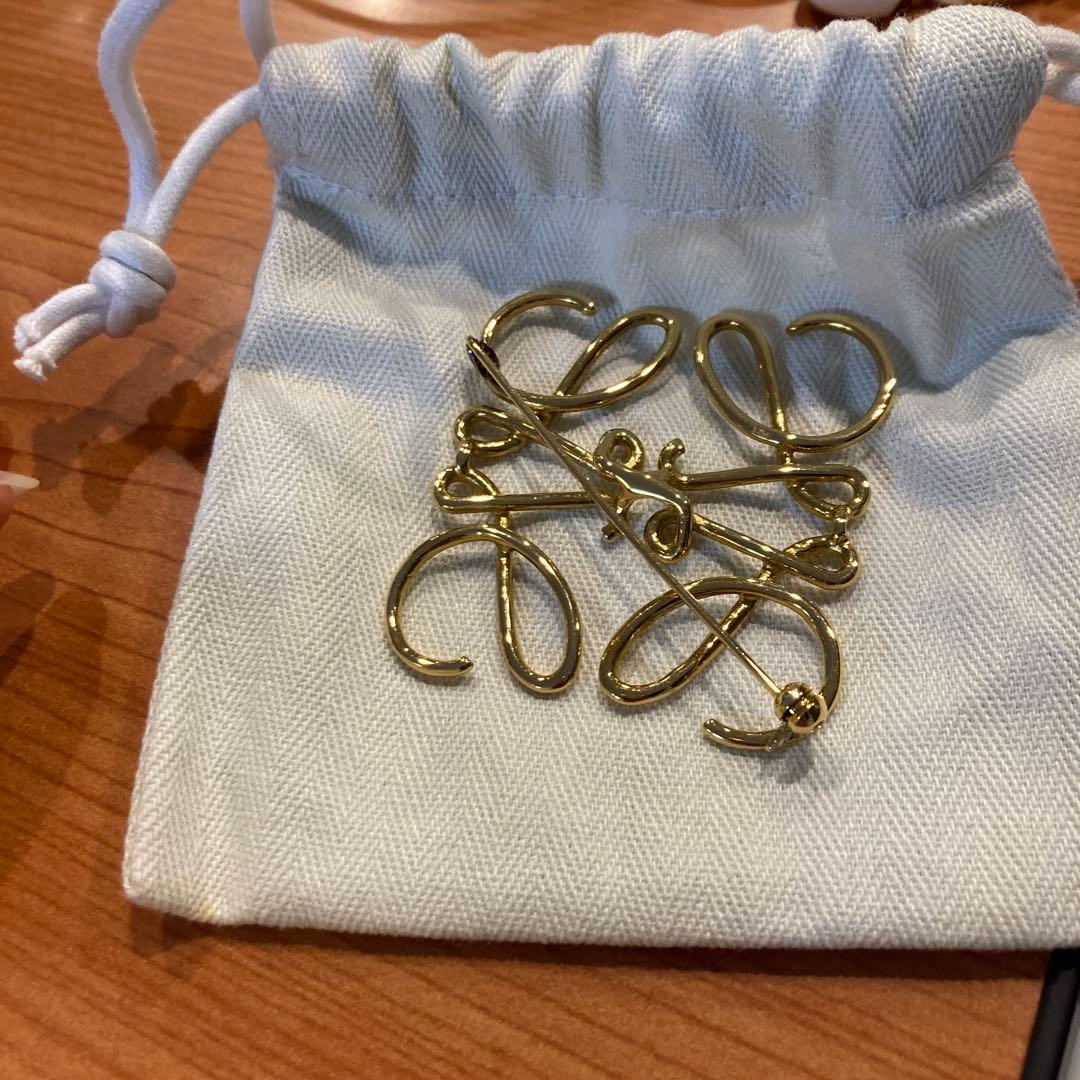 LOEWE ロエベ アナグラムブローチ ブローチ ゴールド