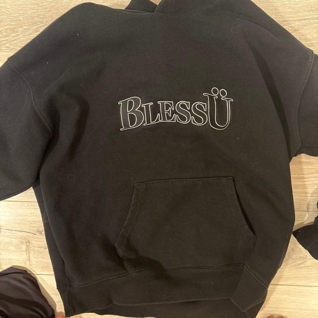 BlessU ブラック パーカー
