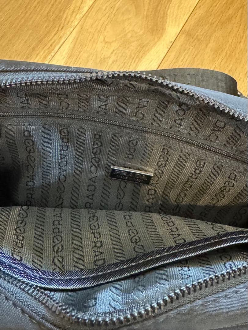 PRADAバッグノベルティ