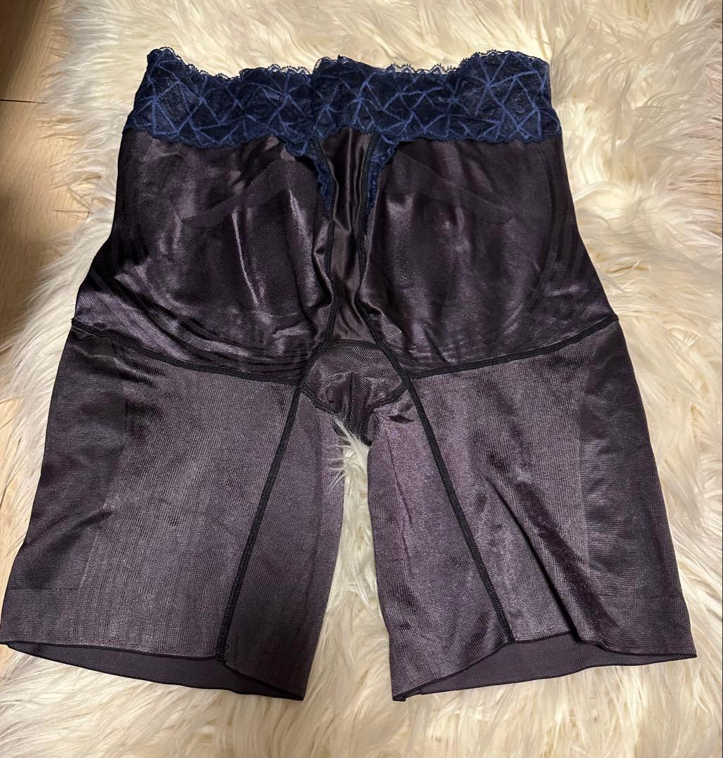 マルコ カーヴィシャスカレス ブラック ロングガードル Q