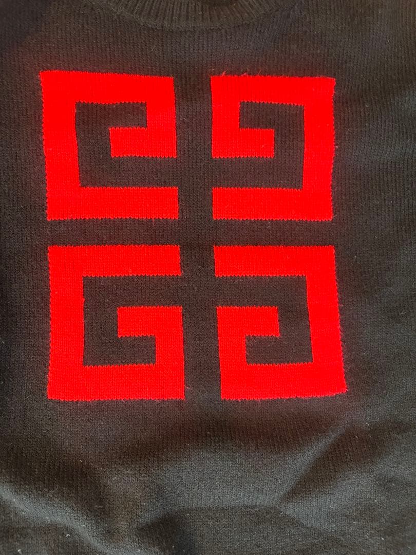 Givenchy ニットセーター 黒・赤