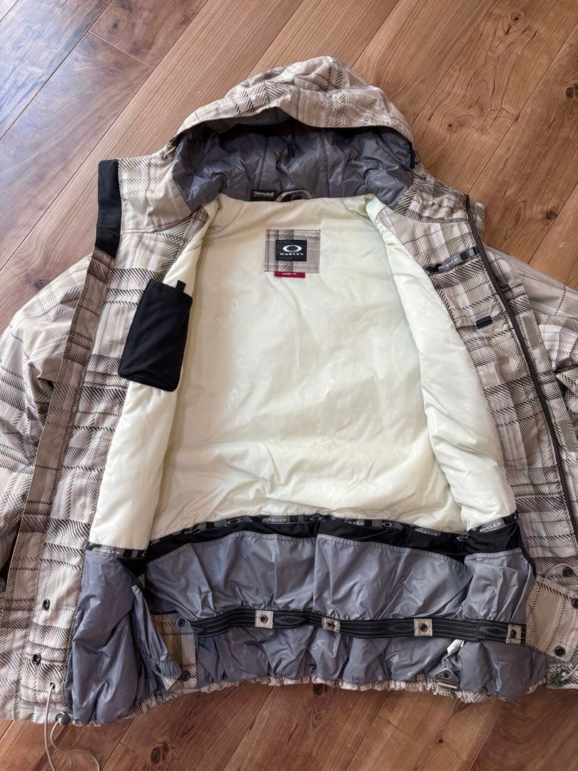 そぱんOakley Backyard Fit スノーボードジャケット