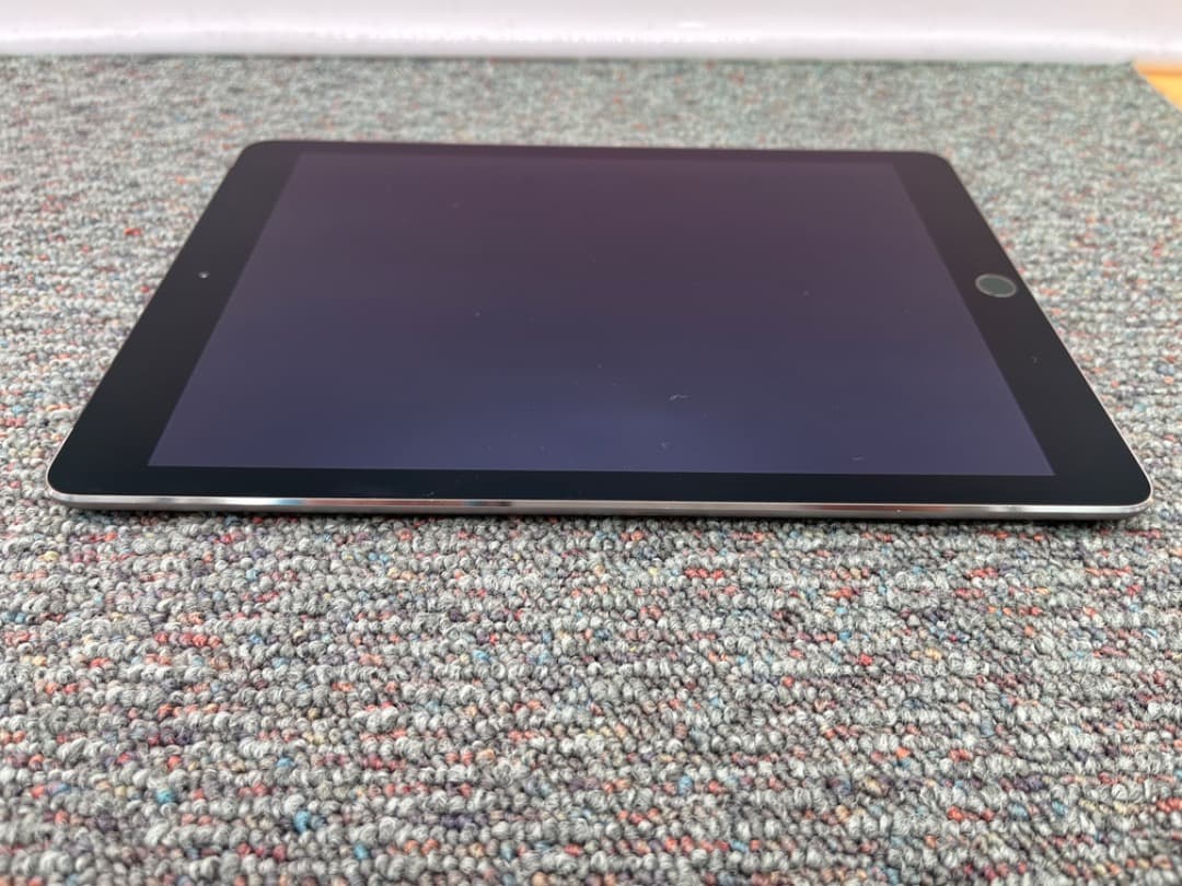 【感動品】iPad Air2　Wi-Fi+Cellular　simフリー　848