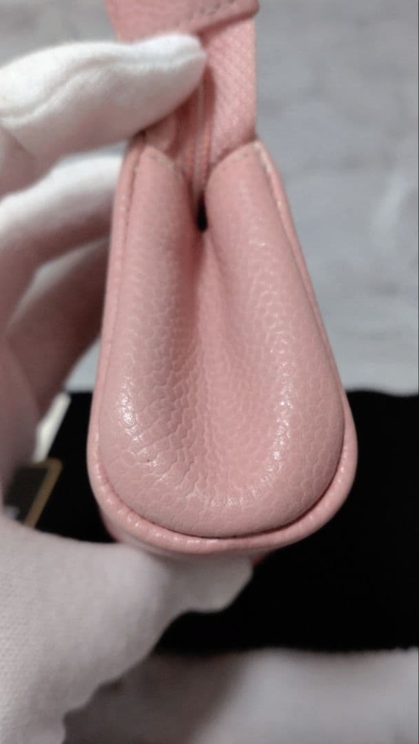 CHANEL ピンクレザーポーチ