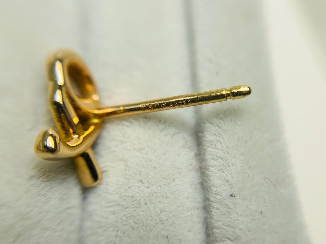 月末お値下げ　ティファニー　ラブ&キス　ピアス　片耳　XO　７５０　k18