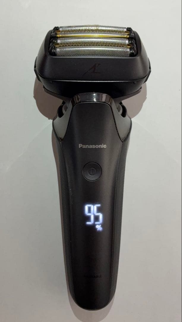 パナソニックメンズシェーバー ラムダッシュ リニア6枚刃洗浄器付きES-LS9N