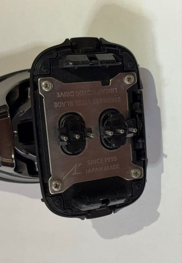 パナソニックメンズシェーバー ラムダッシュ リニア6枚刃洗浄器付きES-LS9N