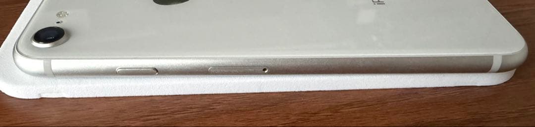 あああああ販売Apple iPhone 8 シルバー 64GB 本体