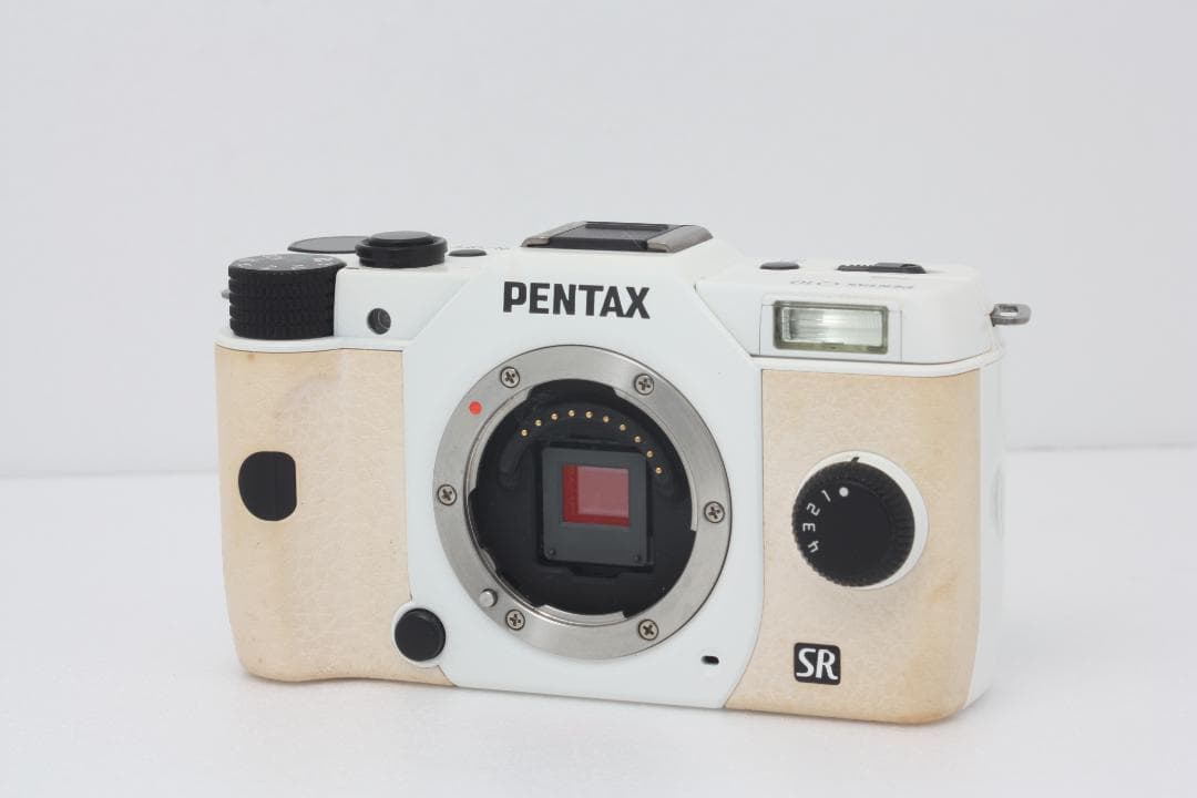 ペンタックス PENTAX Q10 ボディ ホワイト 完動品 #353b