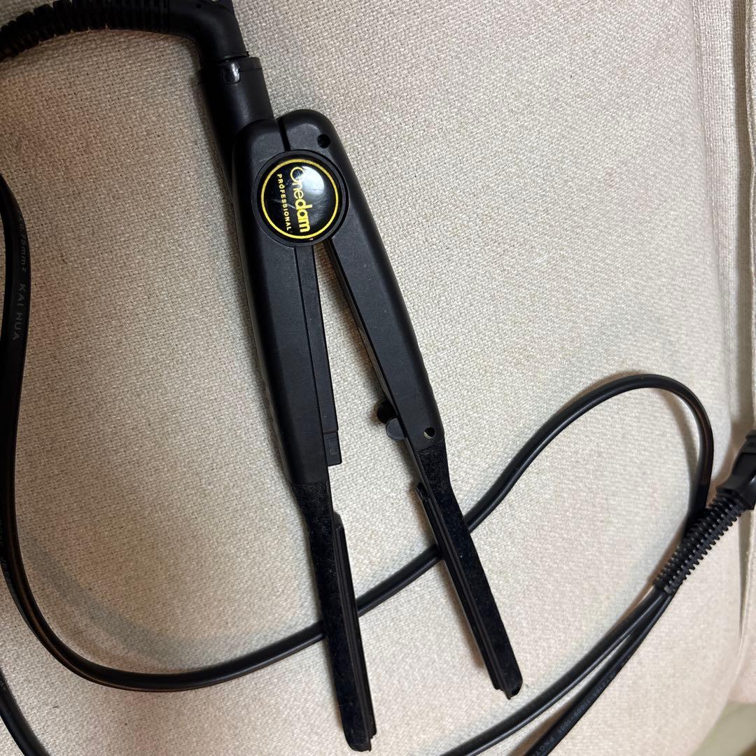 ワンダム　プロフェッショナル　スリムイオンアイロン 11mm／AHI-1100