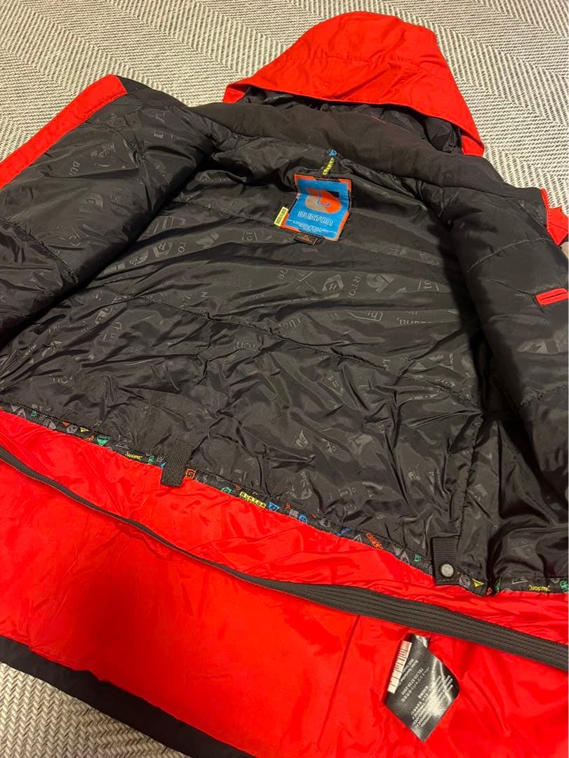 値下げ中　BURTON スノーボードジャケット 赤/黒/グレー