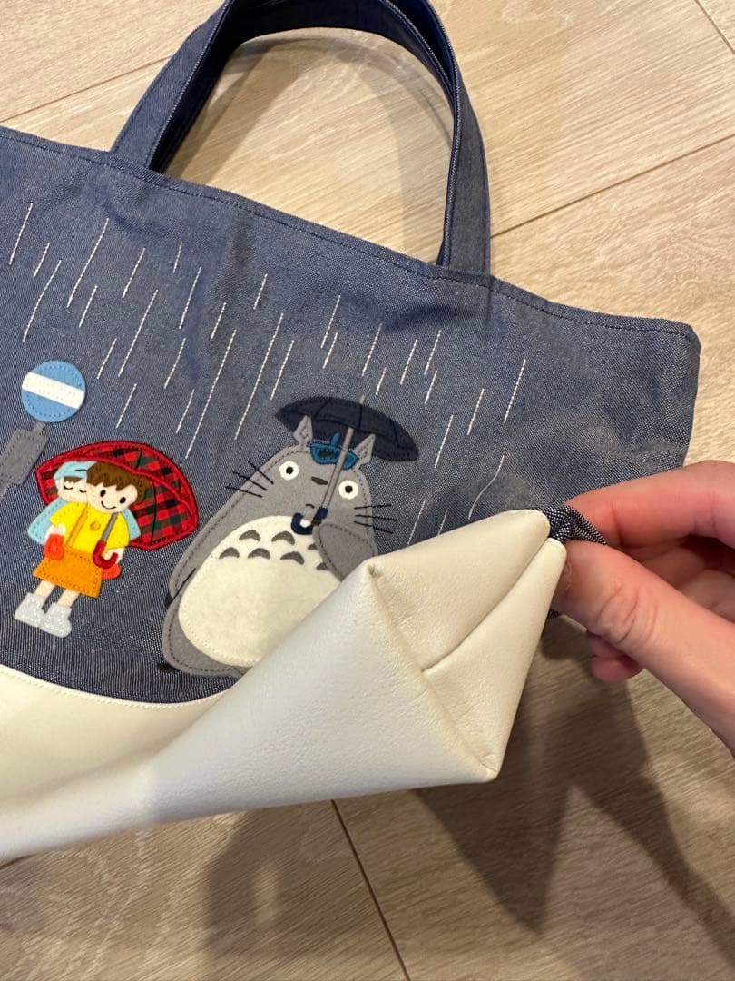 えりまきfamiliar トトロ刺繍キャンバスバッグ