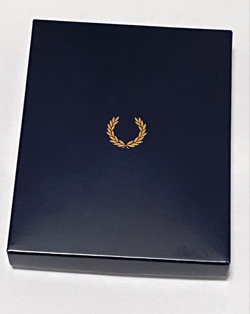 FRED PERRY Laurel Wreath シルバー ネックレス 箱付き