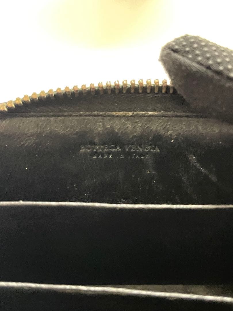 BOTTEGA VENETA ケース　ブラック　ゴールド　イントレチャート