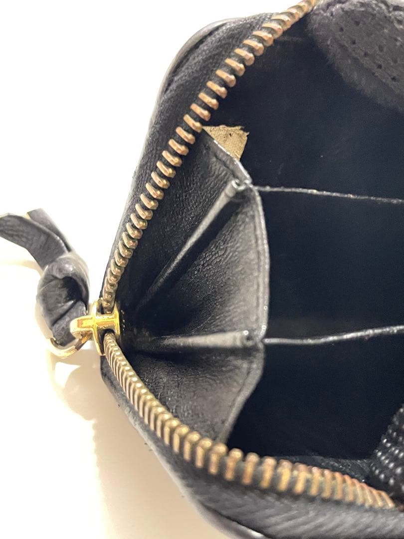 BOTTEGA VENETA ケース　ブラック　ゴールド　イントレチャート