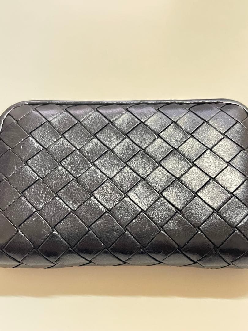 BOTTEGA VENETA ケース　ブラック　ゴールド　イントレチャート