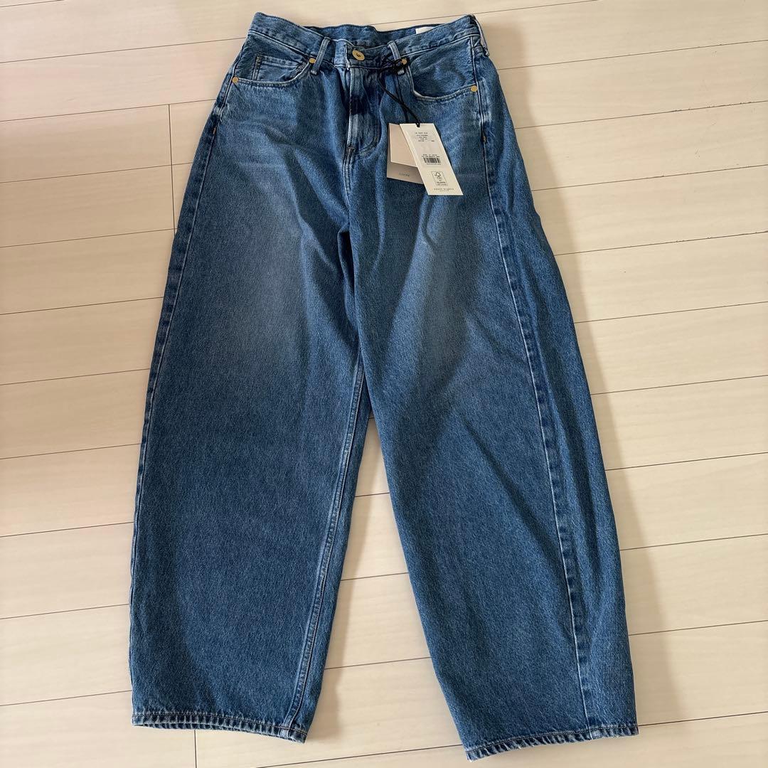 新品未使用　CONTE DEUX ブルーデニム パンツ サイズ24