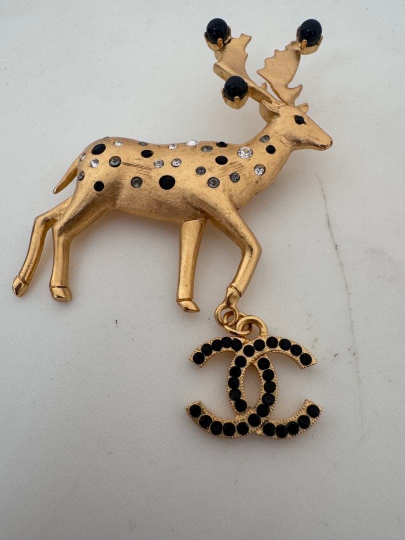 CHANEL ヴィンテージ ブローチ（トナカイ×ココマーク