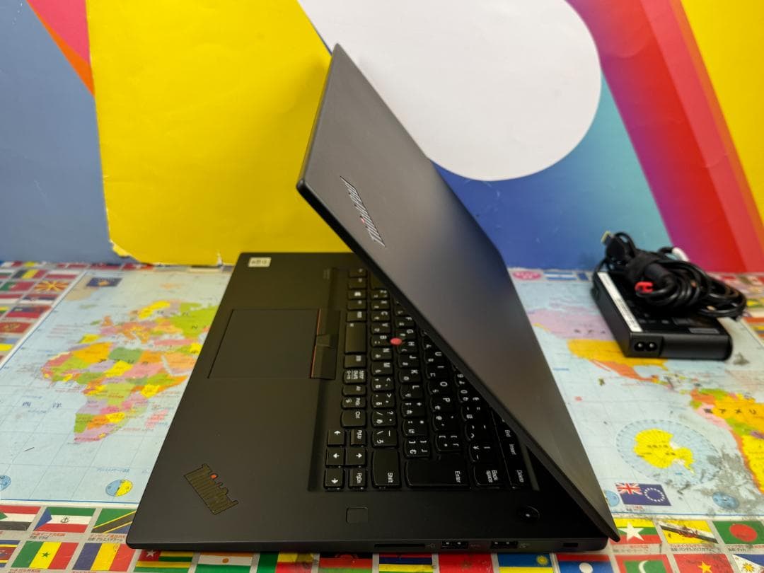 極美品 32GB・1TB レノボ P1 Gen3 T1000搭載 15.6型