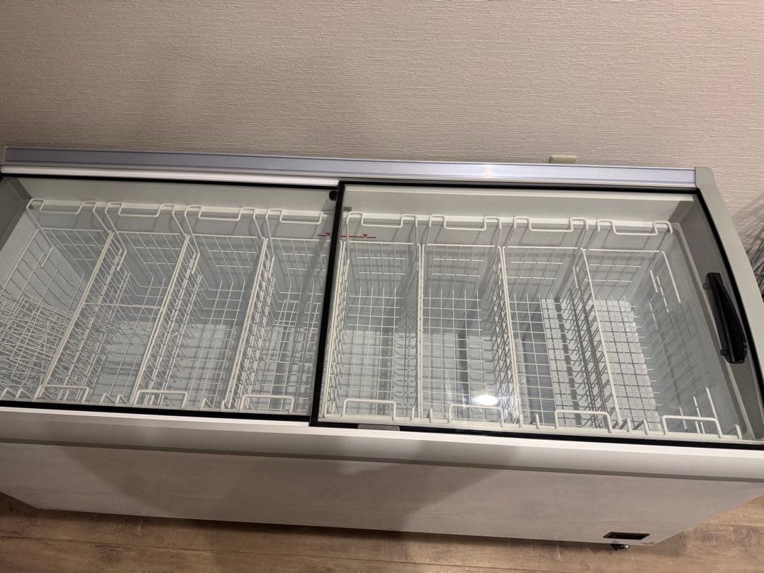 S*R様 冷凍ショーケース JCMCS-405L 冷凍庫 予備カゴ2つ付