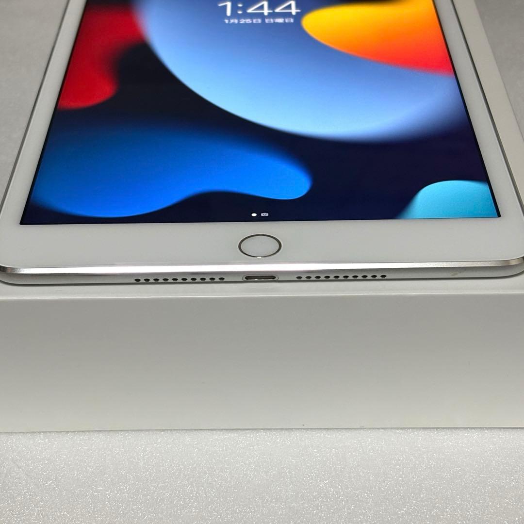 【未使用に近い】iPad mini 4 Wi-Fi 128GB 第四世代