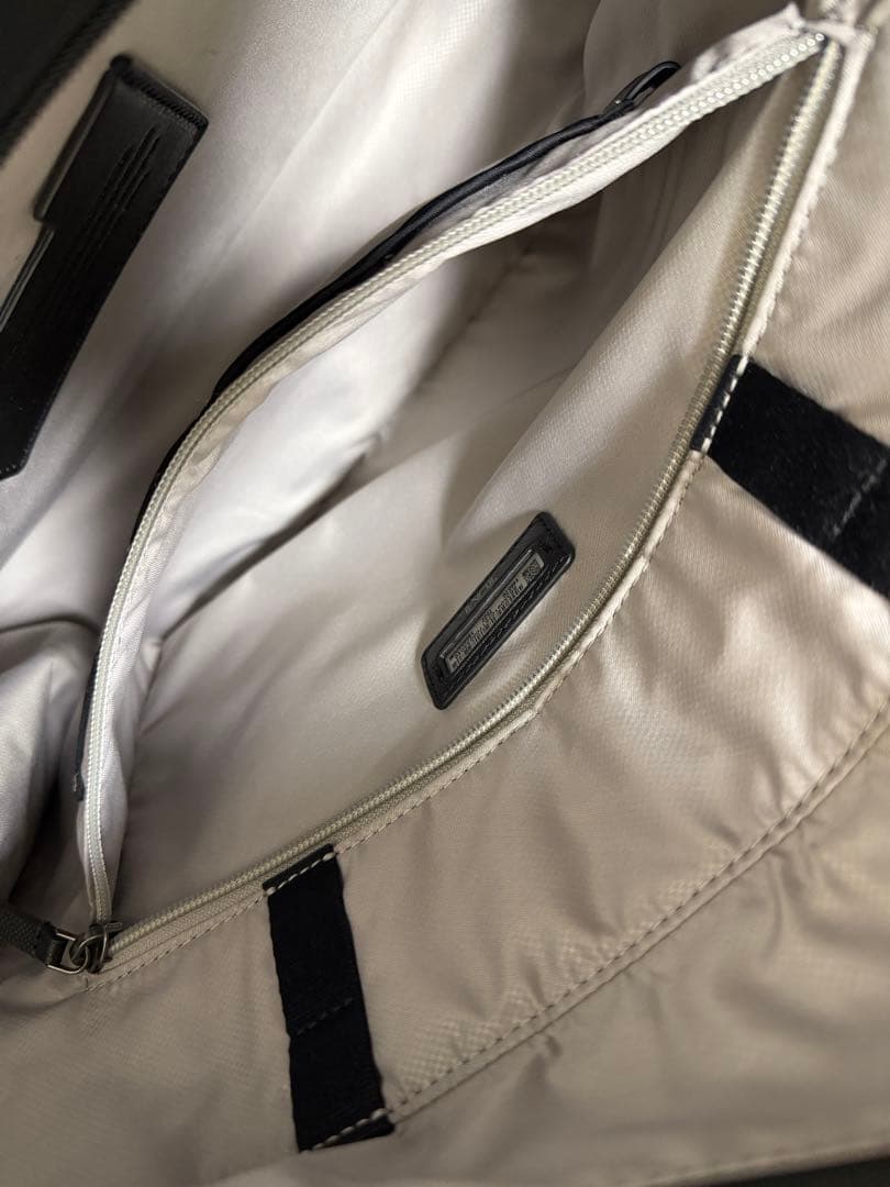 TUMI ヴァレッタ　ラージトート　ブラック/ガンメタ　国内正規店購入